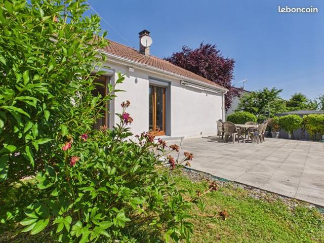 Château 4 pièces 90 m²