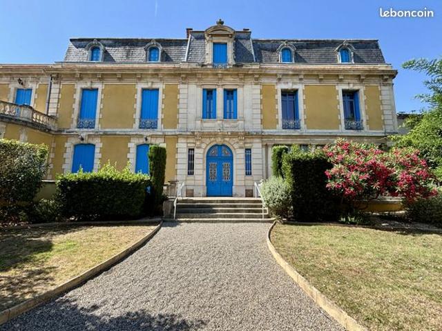 Château 5 pièces 154 m²