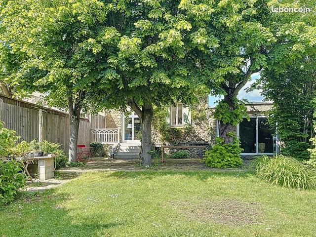 Château 6 pièces 170 m²