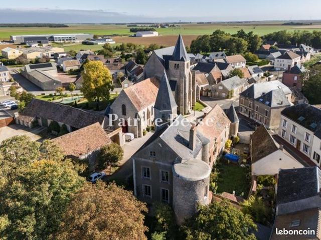 Château 6 pièces 250 m²