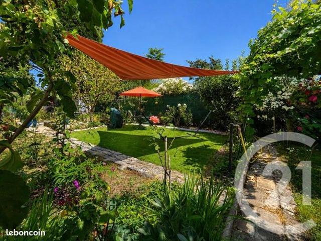 Château 7 pièces 131 m²