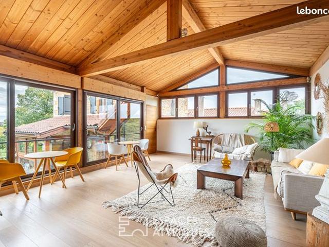 Château 7 pièces 216 m²