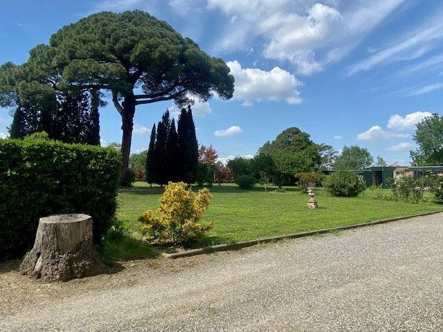 Château 7 pièces 230 m²
