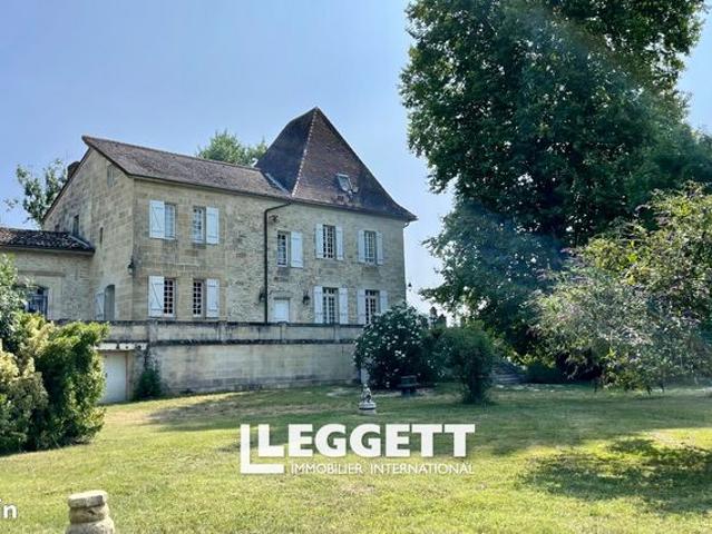Château 7 pièces 370 m²