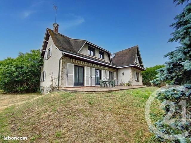 Château 8 pièces 208 m²