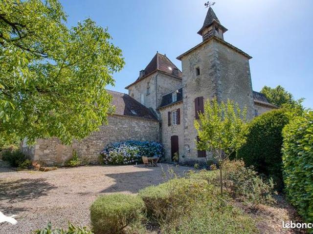 Château 9 pièces 340 m²