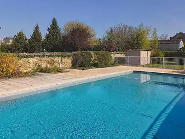 Châteaubernard 16100 Achat / Vente divers au dernier étage