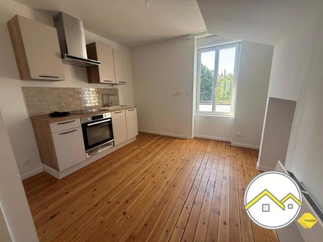 CHATEAUBRIANT Appartement 2 pièces entièrement rénové