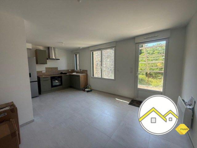 CHATEAUBRIANT Appartement 3 pièces entièrement rénové
