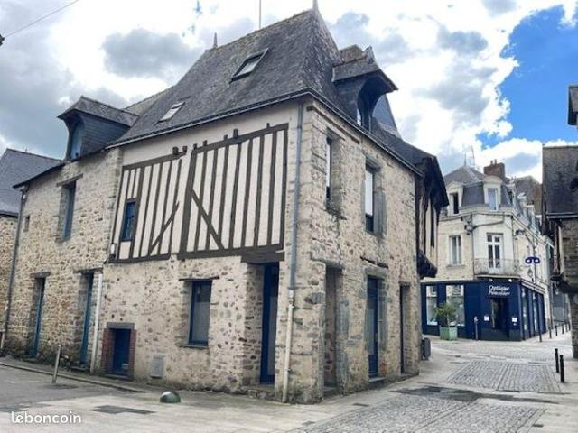 Châteaubriant – Belle opportunité à saisir, au cœur du quartier historique, proche de la Maison de L'Ange