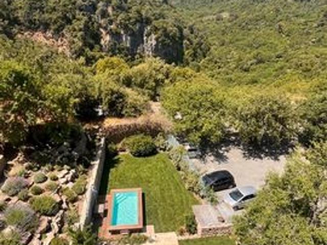 Châteaudouble Maison de caractère avec jardin, piscine et fort potentiel