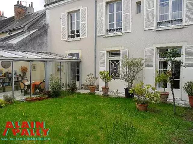Châteaudun 28200 Location maison 9 pièces t9