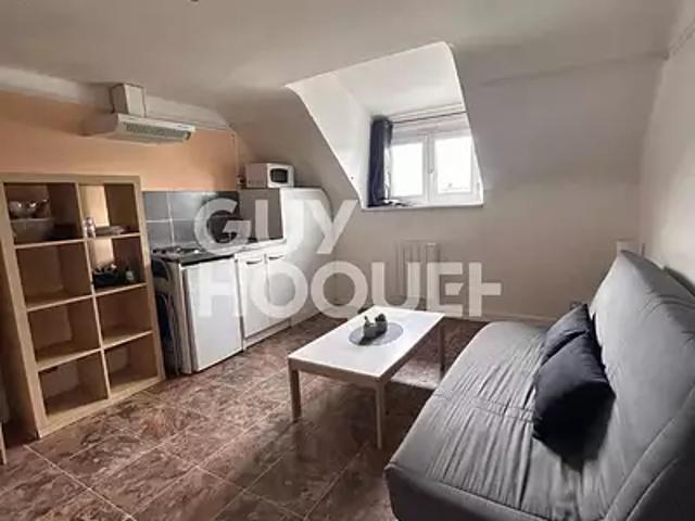 Châteaudun 28200 Location appartement 1 pièce t1 au dernier étage