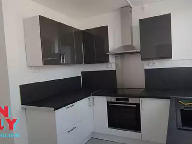 Châteaudun 28200 Location appartement 4 pièces t4 au dernier étage