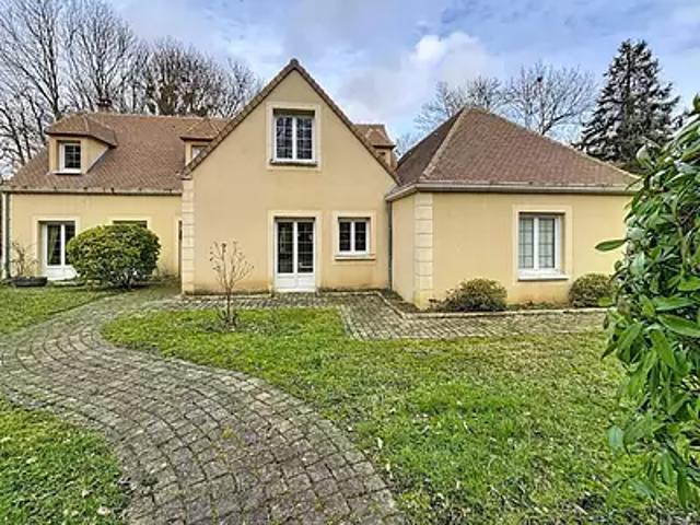 Châteaufort 78117 Achat / Vente maison 7 pièces t7 terrasse parking