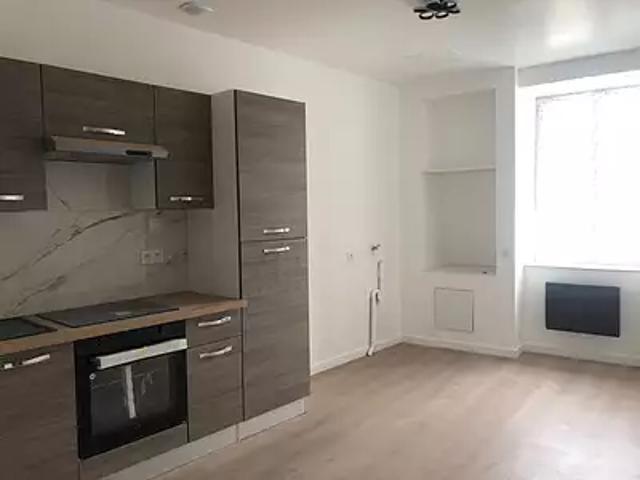 Châteaulin 29150 Location appartement 2 pièces t2 au dernier étage