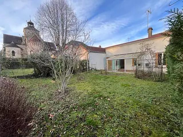Châteaumeillant 18370 Achat / Vente maison 4 pièces t4 au dernier étage cave