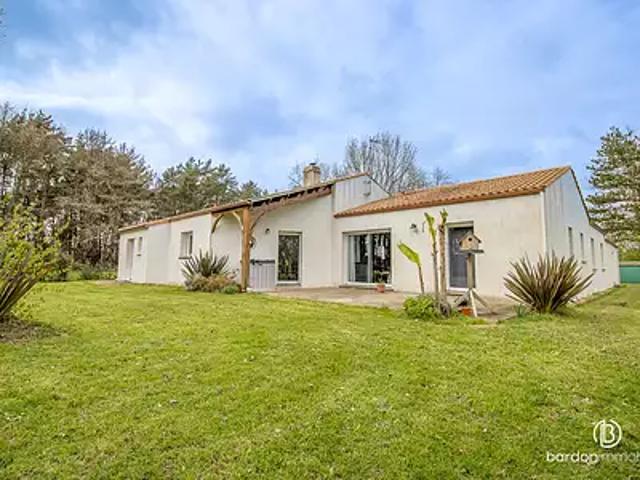 Châteauneuf 85710 Achat / Vente maison 7 pièces t7 au dernier étage