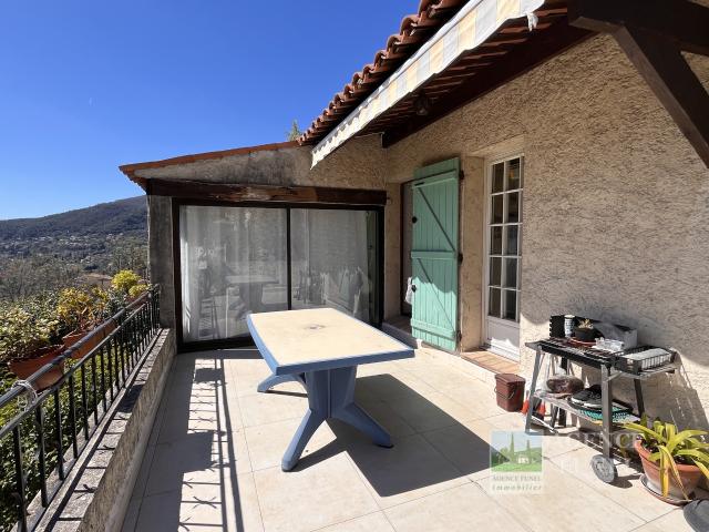 Chateauneuf de Grasse Villa Individuelle 3pièces Vue dégagée Terrain 621 m2