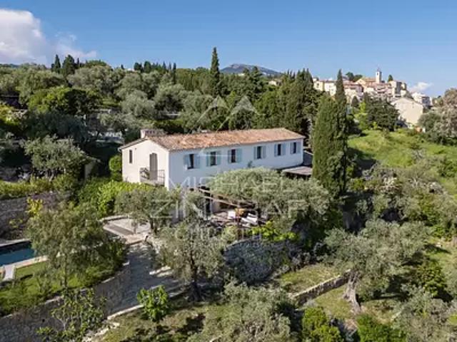 Châteauneuf Grasse 06740 Achat / Vente maison 7 pièces t7 piscine