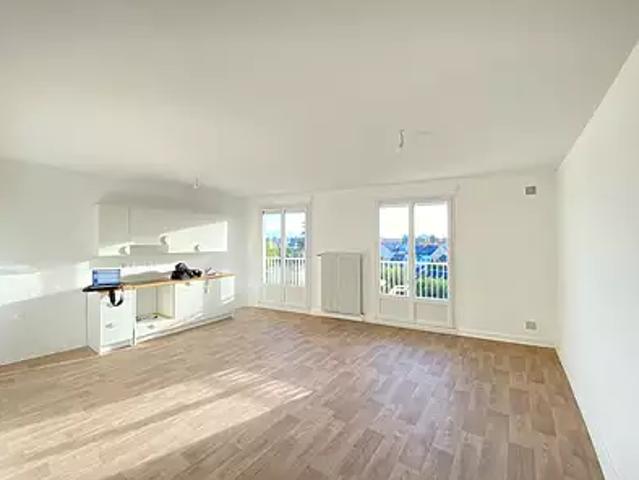 Châteauroux 36000 Location appartement 2 pièces t2 au dernier étage cave
