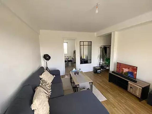 Châteauroux 36000 Location appartement 2 pièces t2 au dernier étage parking