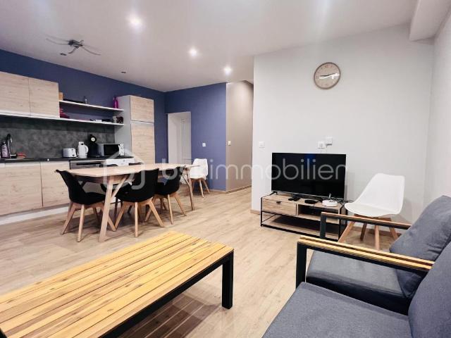 Châteauroux Maison de ville type T5 meublée 86m2 4 chambres