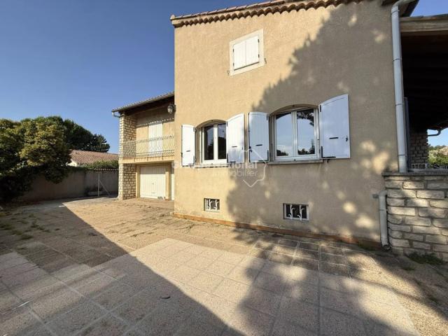 CHATEAURENARD Maison 5 pièces 134,79 M²