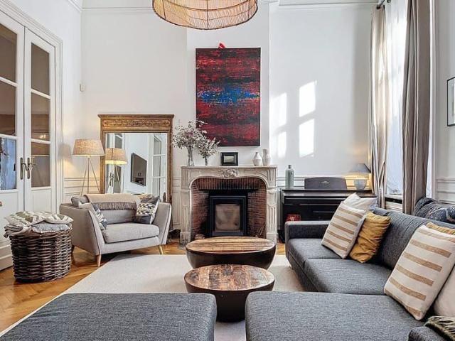 Chatelain 5 bedroom house
