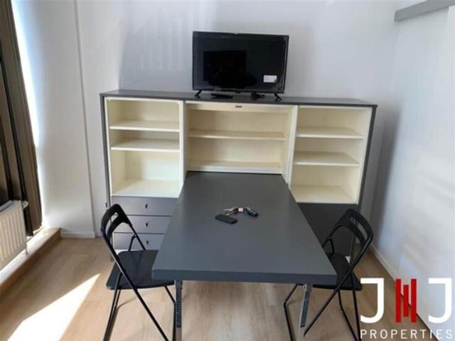 Châtelain / Av. Louise Fully equipped furnished studio