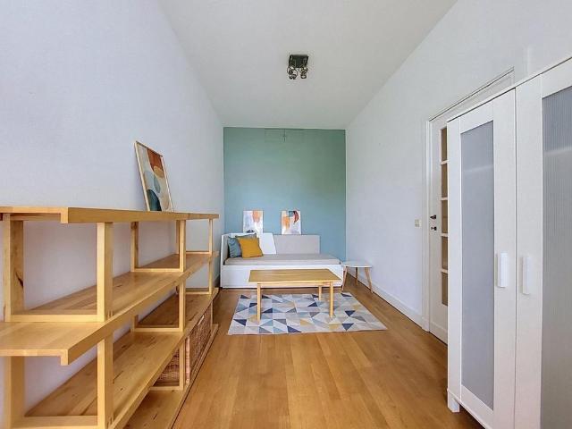 Chatelain: Stunning furnished 2 bedroom flat with a terrace