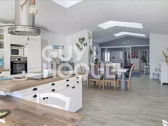 Châtelaillon Plage 17340 Achat / Vente maison 7 pièces t7 au dernier étage parking