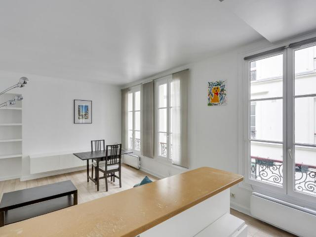 Châtelet / rue de la Cossonnerie, Paris Amsterdam Apartments for Rent