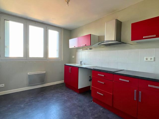 CHATELLERAULT / appartement T3