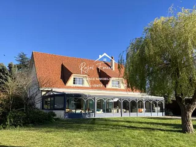 Châtellerault 86100 Achat / Vente maison 12 pièces t12 piscine