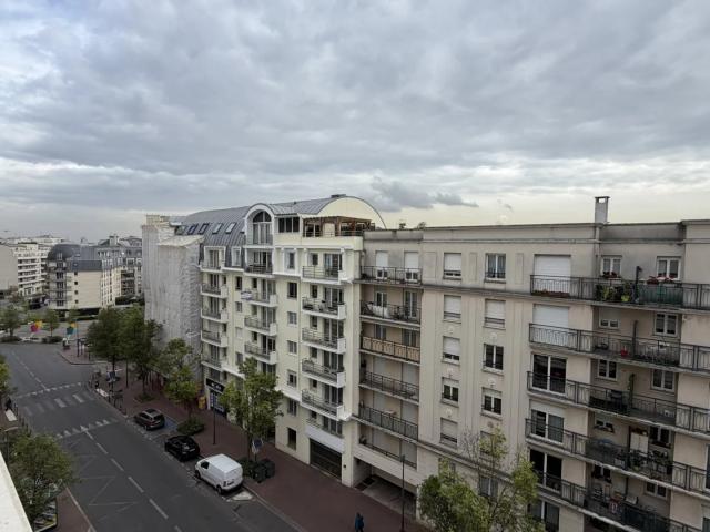 CHATILLON APPARTEMENT 3 PIECES AVEC BALCON
