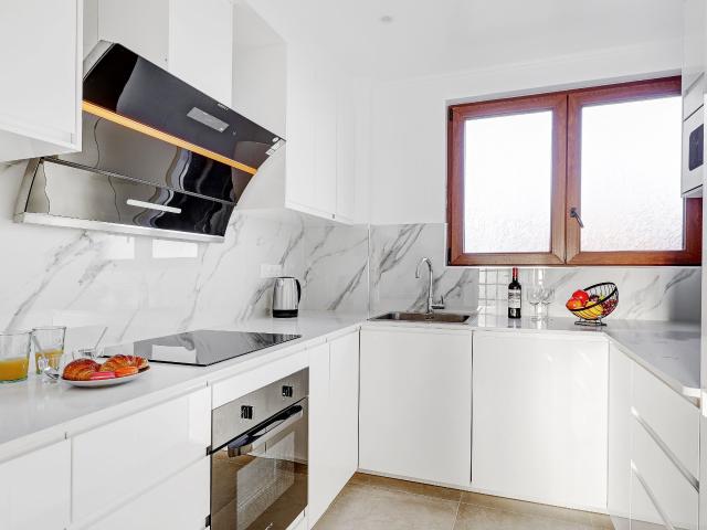 Châtillon Suite: Cozy with Balcony • Near Paris
