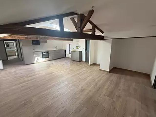 Châtillon sur Chalaronne 01400 Achat / Vente appartement 5 pièces t5 au dernier étage parking