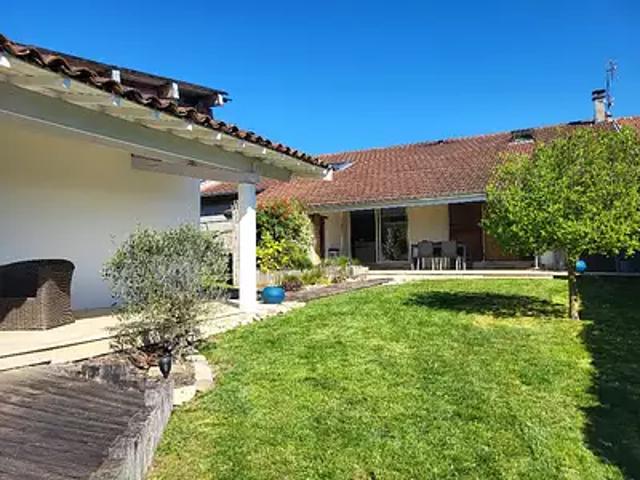 Châtillon sur Chalaronne 01400 Achat / Vente maison 6 pièces t6 terrasse cave