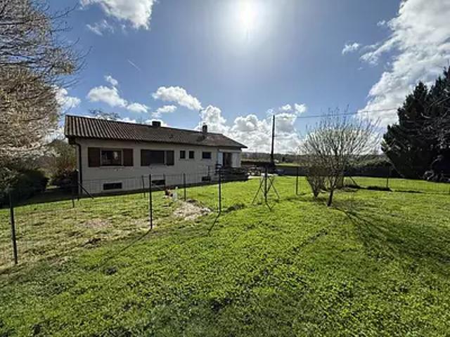 Châtillon sur Chalaronne 01400 Achat / Vente maison 7 pièces t7 au dernier étage terrasse