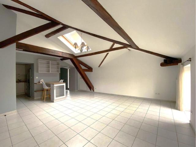 Châtillon sur Chalaronne Location Appartement 01