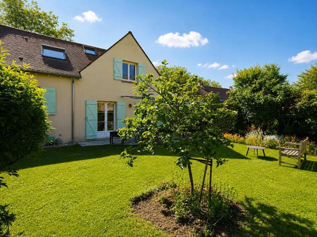 CHATOU, maison de 188 m² au sol et 163m² habitable sur un terrai