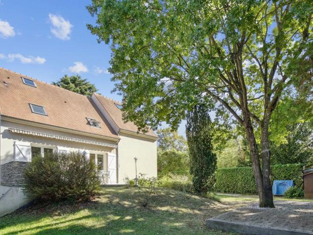 CHATOU MAISON FAMILIALE 5 CHAMBRES 176 M² AU SOL TERRAIN