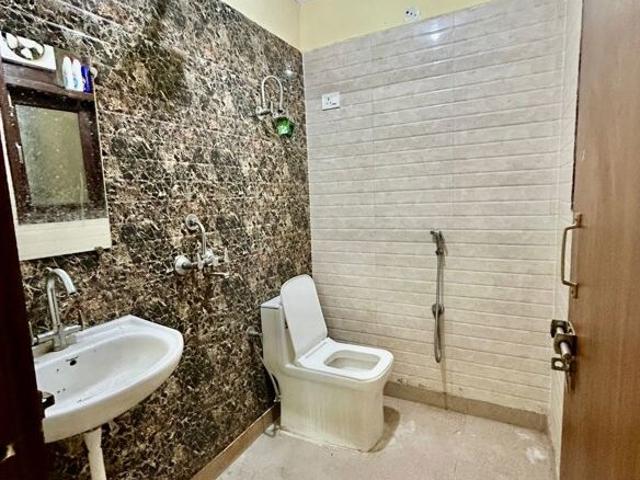 Chattarpur 2 Bedroom 85 Sq. Yd. Builder Floor in Chattarpur Delhi Listing ID: #10121