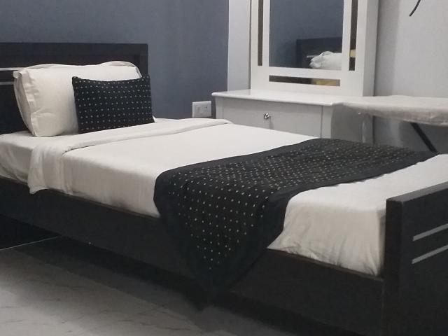 Chattarpur 3 Bedroom 1200 Sq. Ft. Builder Floor in Chattarpur Delhi Listing ID: #9579