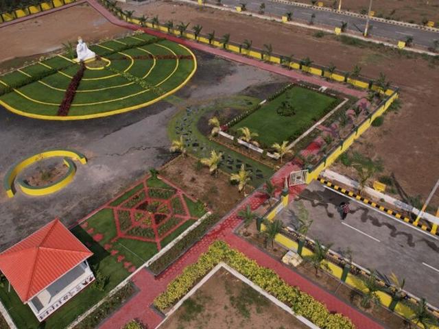 Chaturbhuja Trimbak Oaks 172 Sq. Yd. Plot in Penamaluru Vijayawada Listing ID: #10096