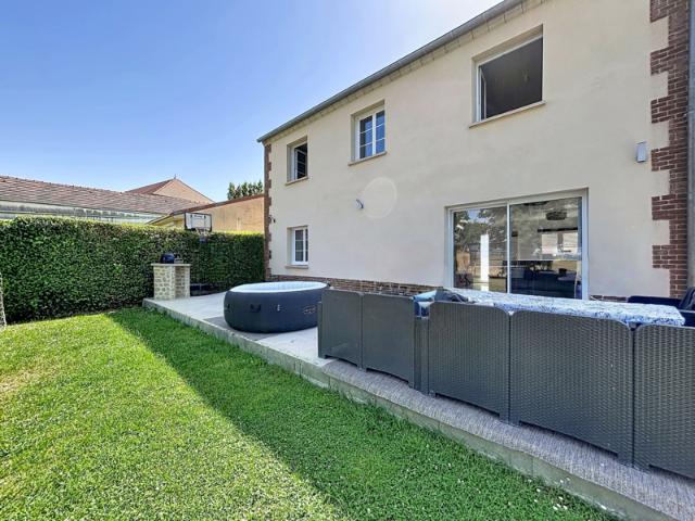 Chaumont en Vexin 140m2 4 chambres 800m2 de terrain