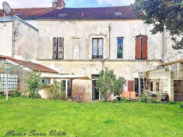CHAUMES EN BRIE, Gros potentiel pour cette maison de ville à rénover sur plus de 160 m² habitables