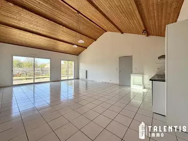 Chaumes en Retz 44320 Location maison 3 pièces t3 terrasse