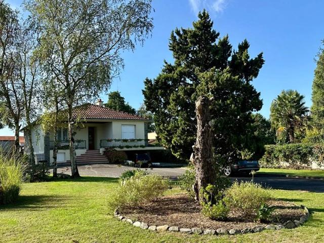 CHAUMES EN RETZ, MAISON DE 88 M² AVEC BEAU JARDIN DE 1487 M²